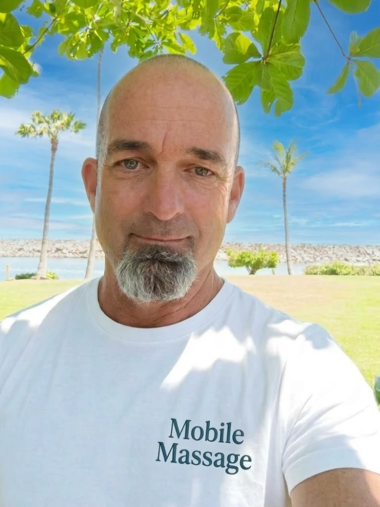 René Morunga Porträt von René Morunga, mobiler Masseur in Würzburg